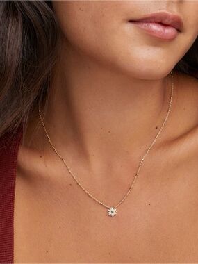 Kendra Scott Mylah Gold Short Snowflake Pendant Necklace